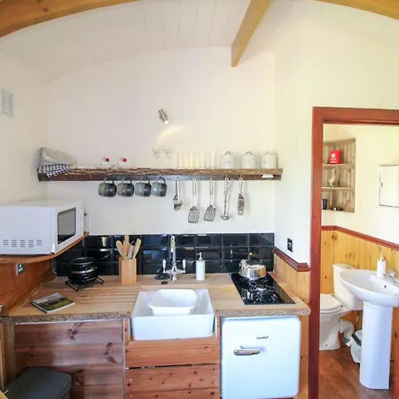 Puddleduck Hut * Armathwaite