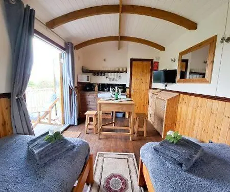 Puddleduck Hut With Hot Tub And Dog Agility Course, Perfect For A Romantic Break * Armathwaite