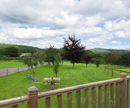 Feriehus Puddleduck Hut With Hot Tub And Dog Agility Course, Perfect For A Romantic Break *